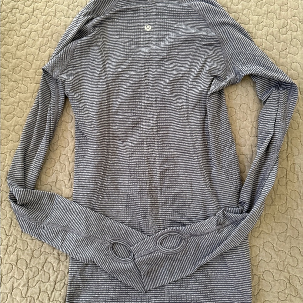 lululemon athletica Gray Long Sleeve Top